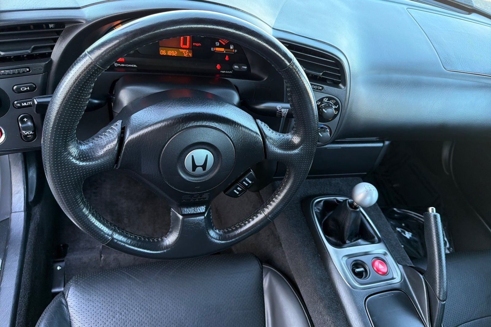 Used 2001  Honda Base image 17