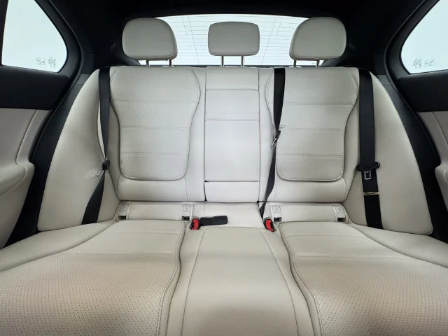New 2026 White Mercedes-Benz C 300 image 8