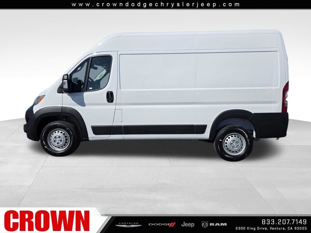 New 2026 Bright White Clearcoat RAM Base image 7