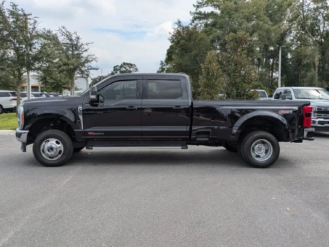 Certified Used 2023 Black Metallic Ford Lariat image 6