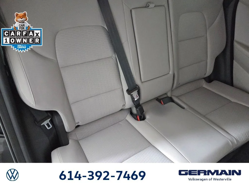Used 2021 Black Hyundai Sport image 16