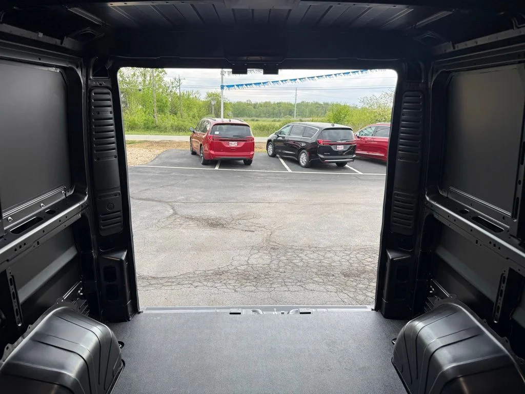 New 2026 Black Clear-Coat Exterior Paint RAM Low Roof image 45
