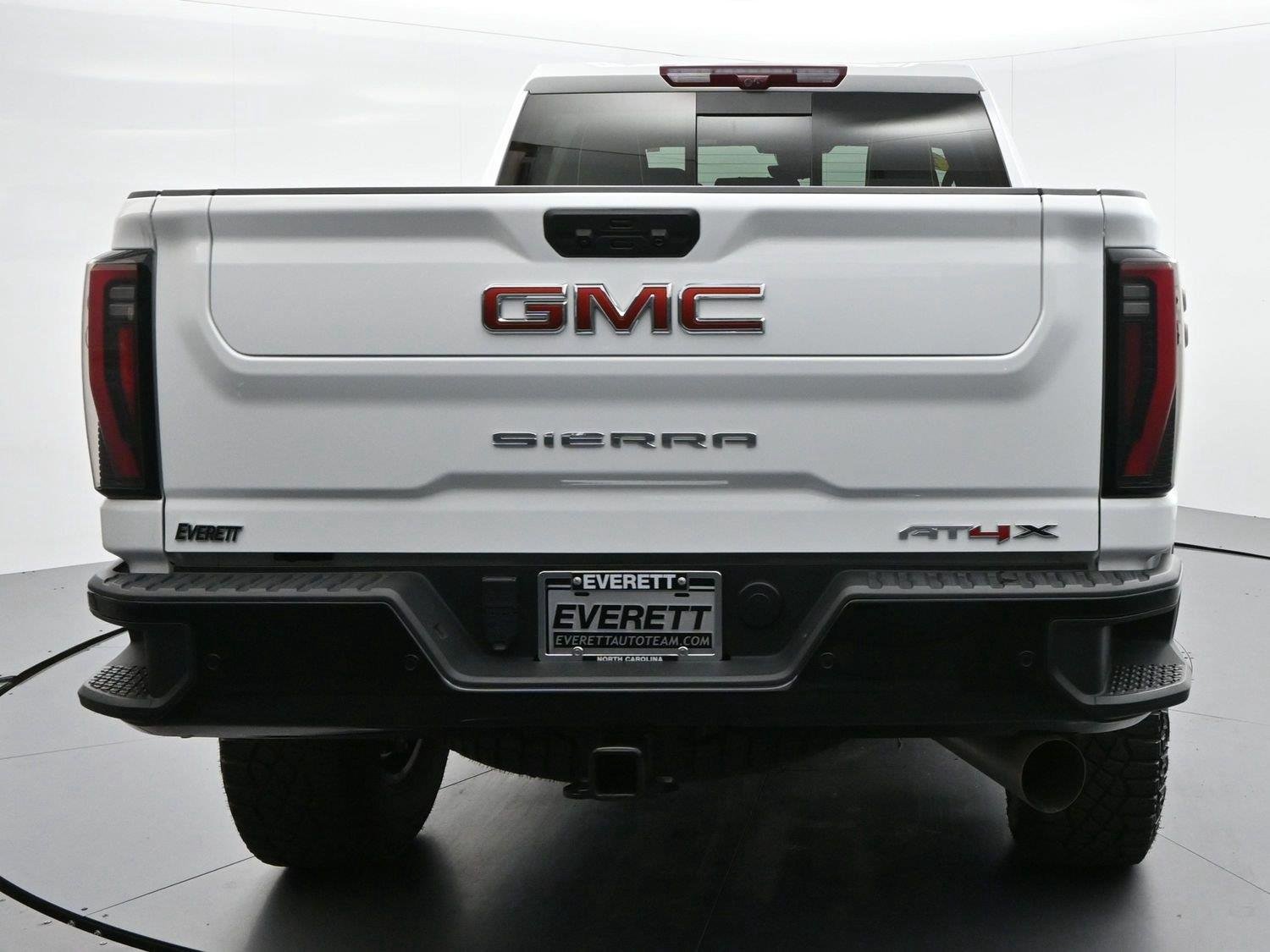 Used 2024 Summit White GMC AT4X image 6