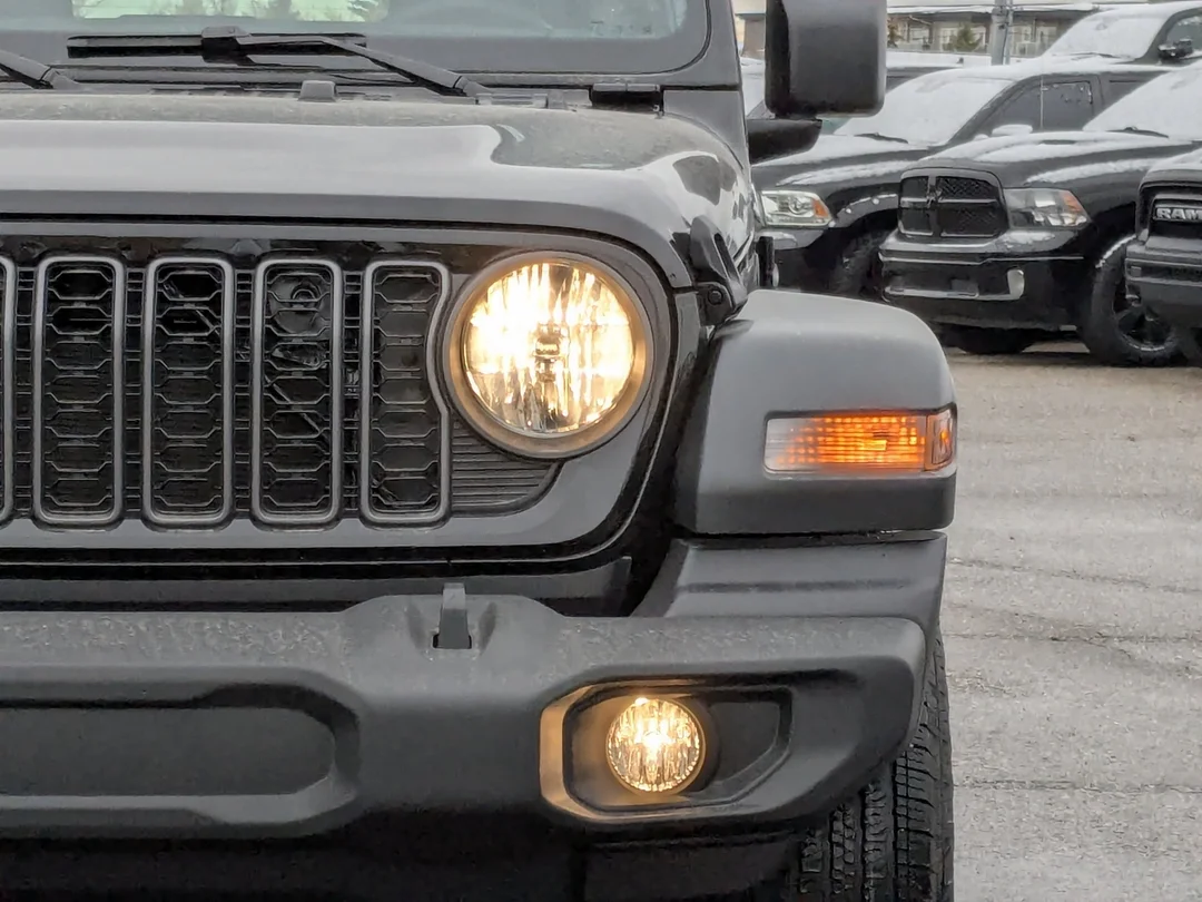 New 2026 Black Jeep Sport - - 4x4 - 2.0L Turbo Engine - 12.3 Uconnect 5 Display - 3-Piece Hard Top & More! image 10