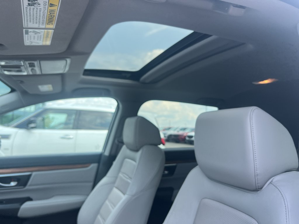 Used 2022 Lunar Silver Metallic Honda EX-L image 6