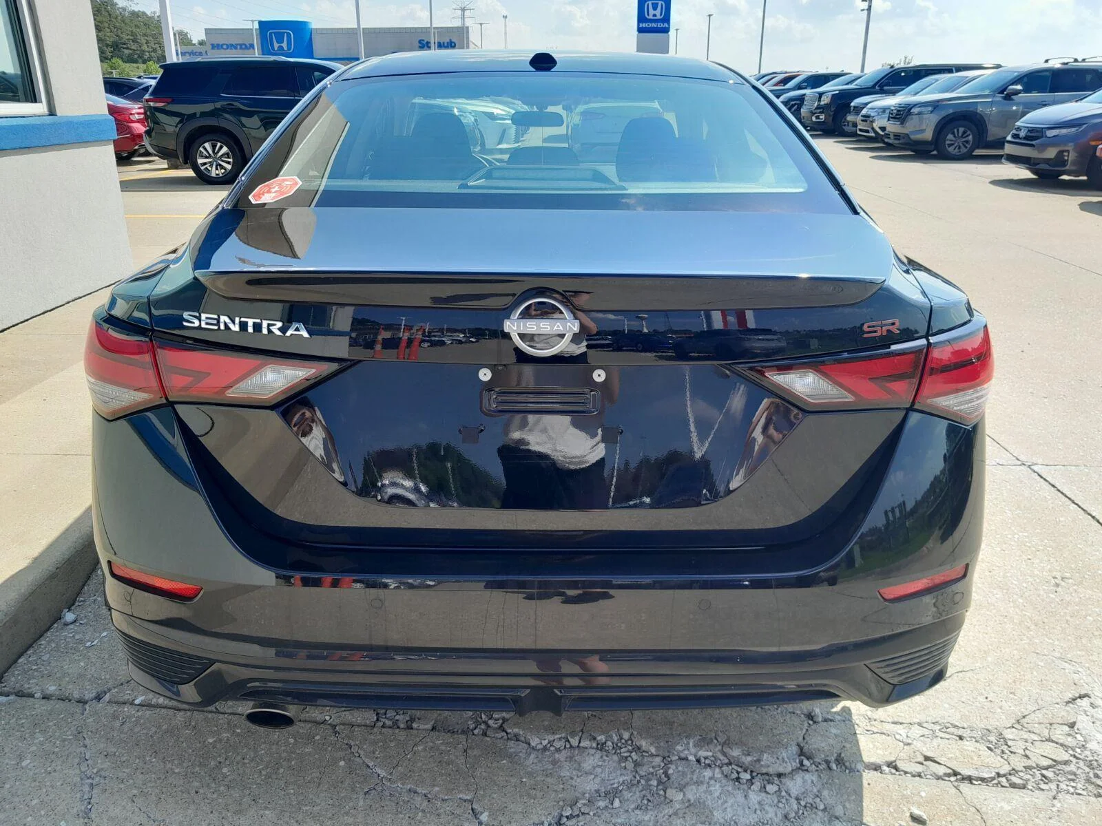 Used 2025 Super Black Nissan SR image 6