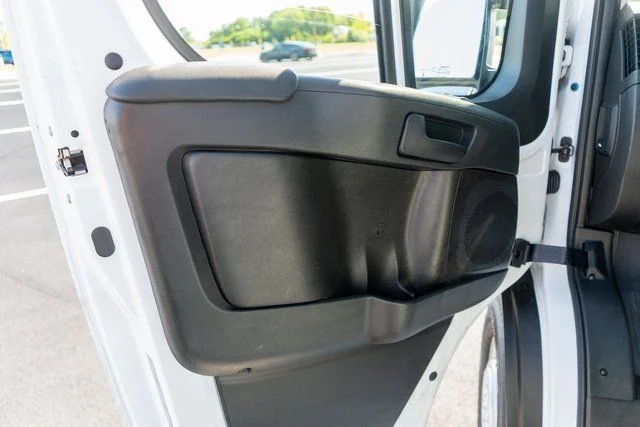 Used 2025 White Ram Base image 12