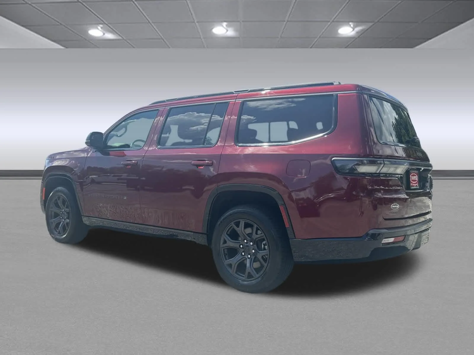 New 2026 Velvet Red Pearl-Coat Exterior Paint Jeep Limited Altitude image 3
