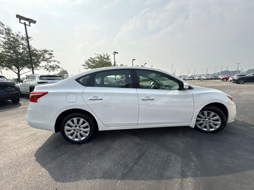 Used 2016 White Nissan S image 4