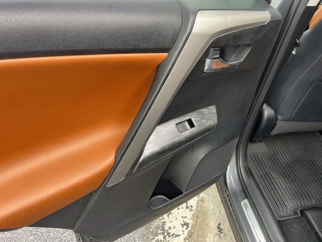 Used 2017 Gray Toyota Platinum image 12