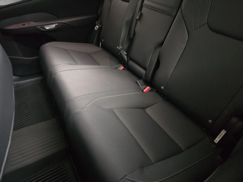 New 2026 Iridium Lexus PREMIUM PLUS image 14