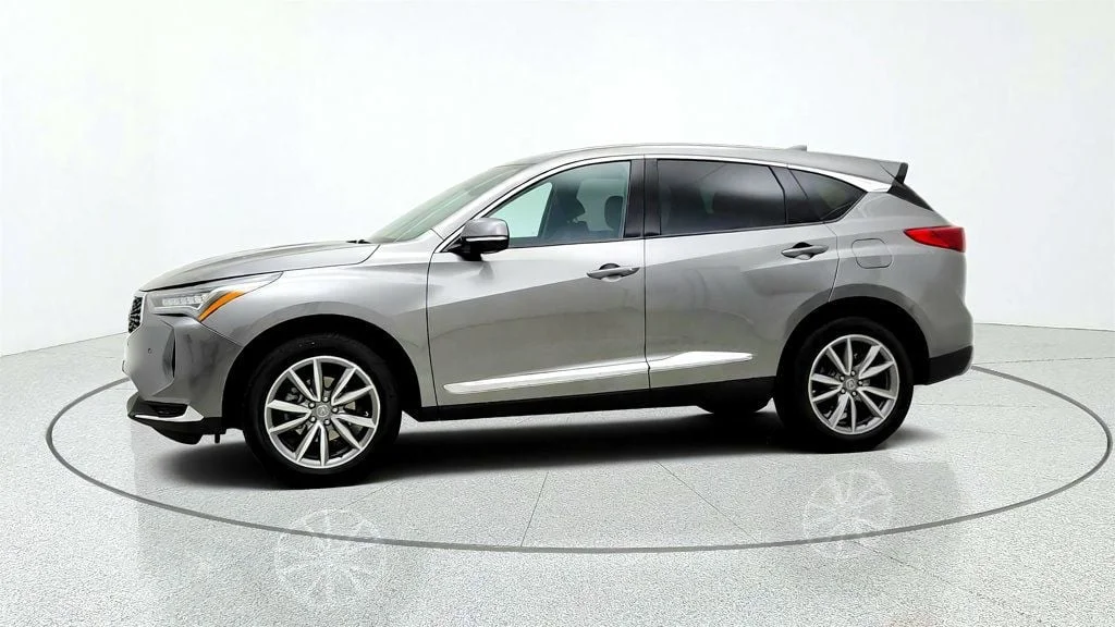 Used 2023 Liquid Carbon Metallic Acura FWD w/Technology Package image 8