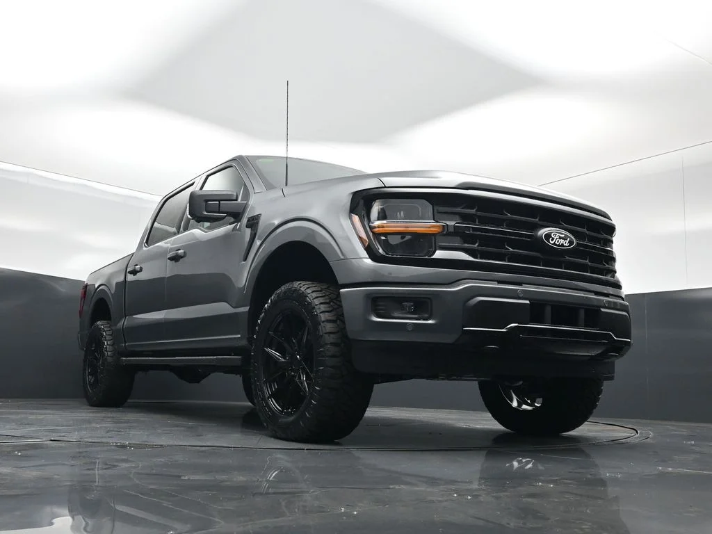 New 2026 Carbonized Gray Metallic Ford XLT image 43