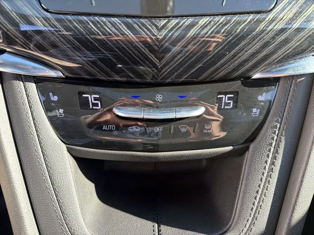 Used 2025 Silver Cadillac Premium Luxury image 21