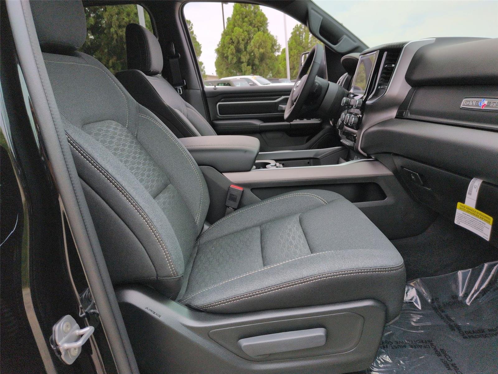 New 2026 Diamond Black Crystal Pearl-Coat Exterior Paint RAM Lone Star image 36