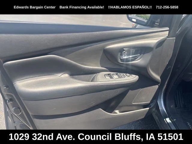 Used 2016 Gray Nissan S image 12