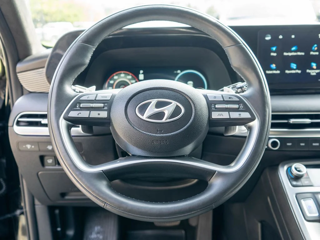Used 2023 Black Hyundai Calligraphy image 18