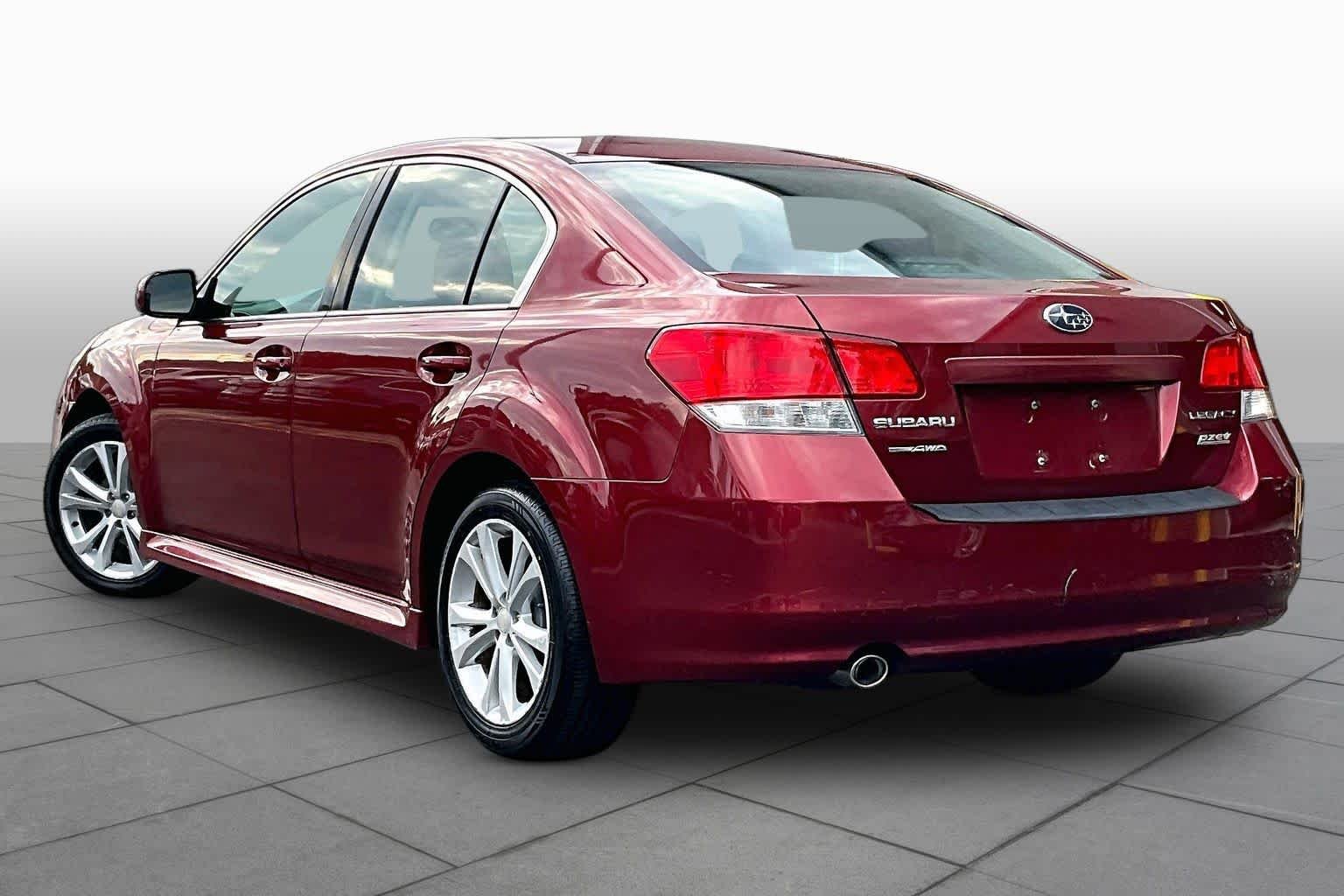 Used 2013 Venetian Red Pearl Subaru 2.5i Premium image 11