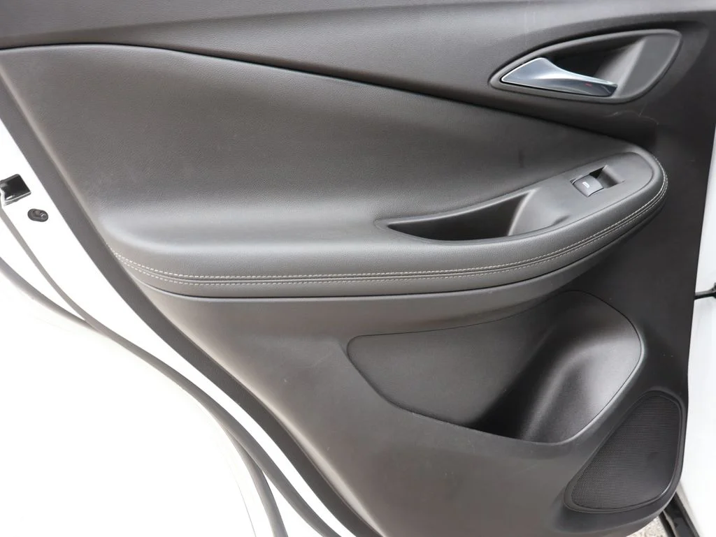 Used 2023 White Buick Essence image 17