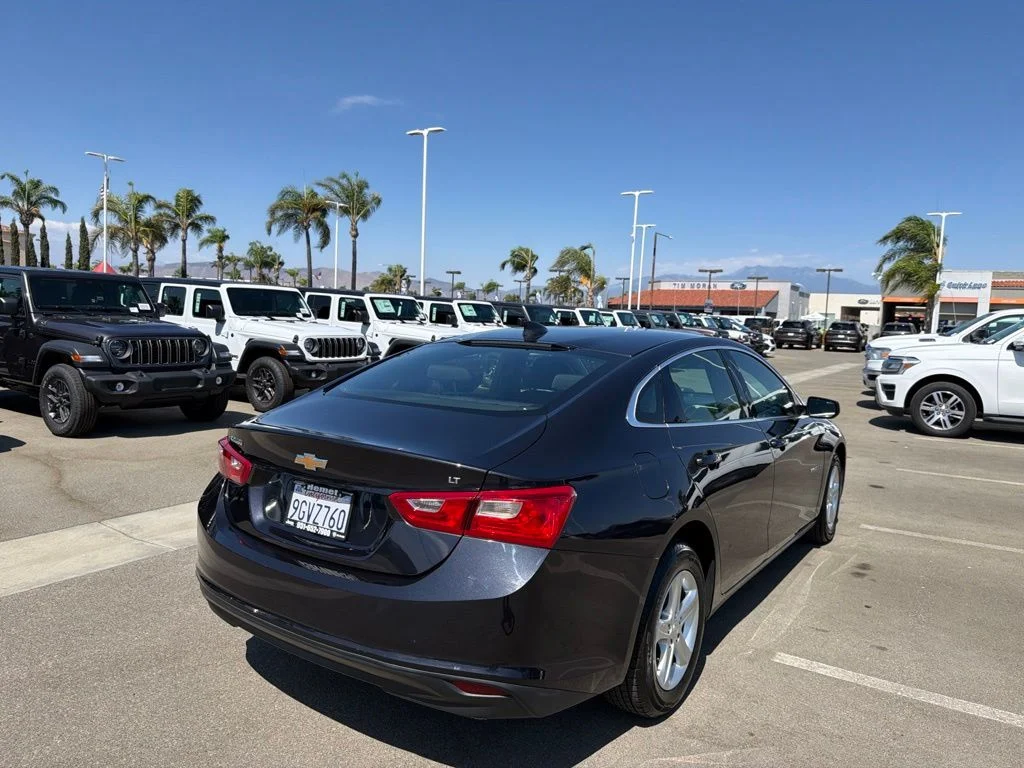 Used 2023 Gray Chevrolet LT image 8