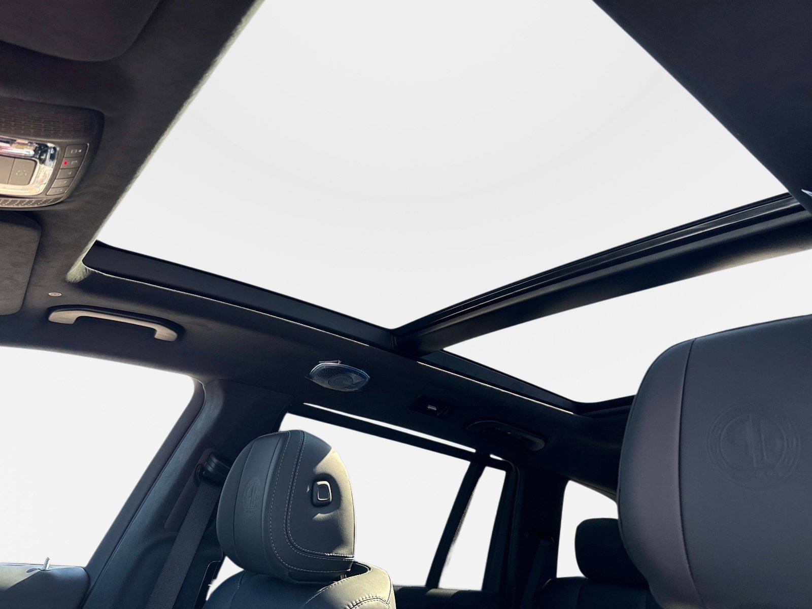 New 2026 Moonlight White Mercedes-Benz AMG®  63 4MATIC+ SUV image 25