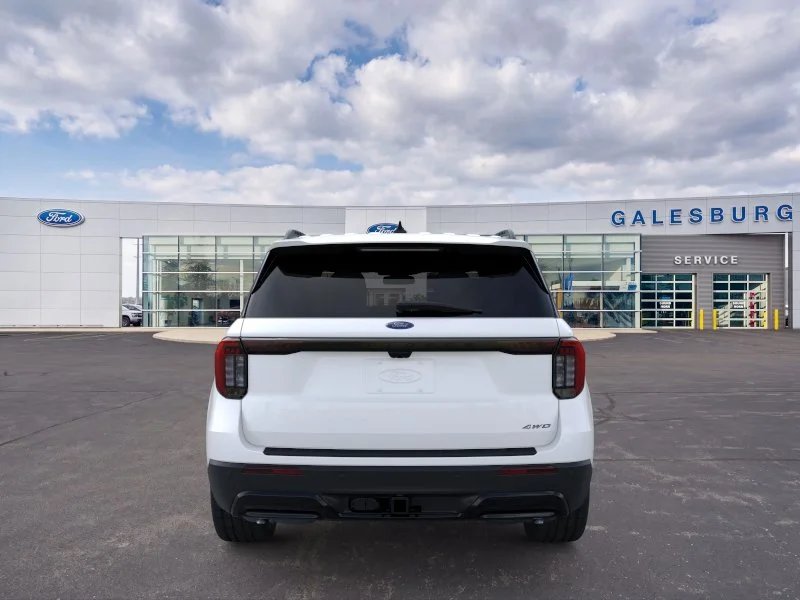 New 2026 Star White Metallic Tri-Coat Ford ST-Line image 28