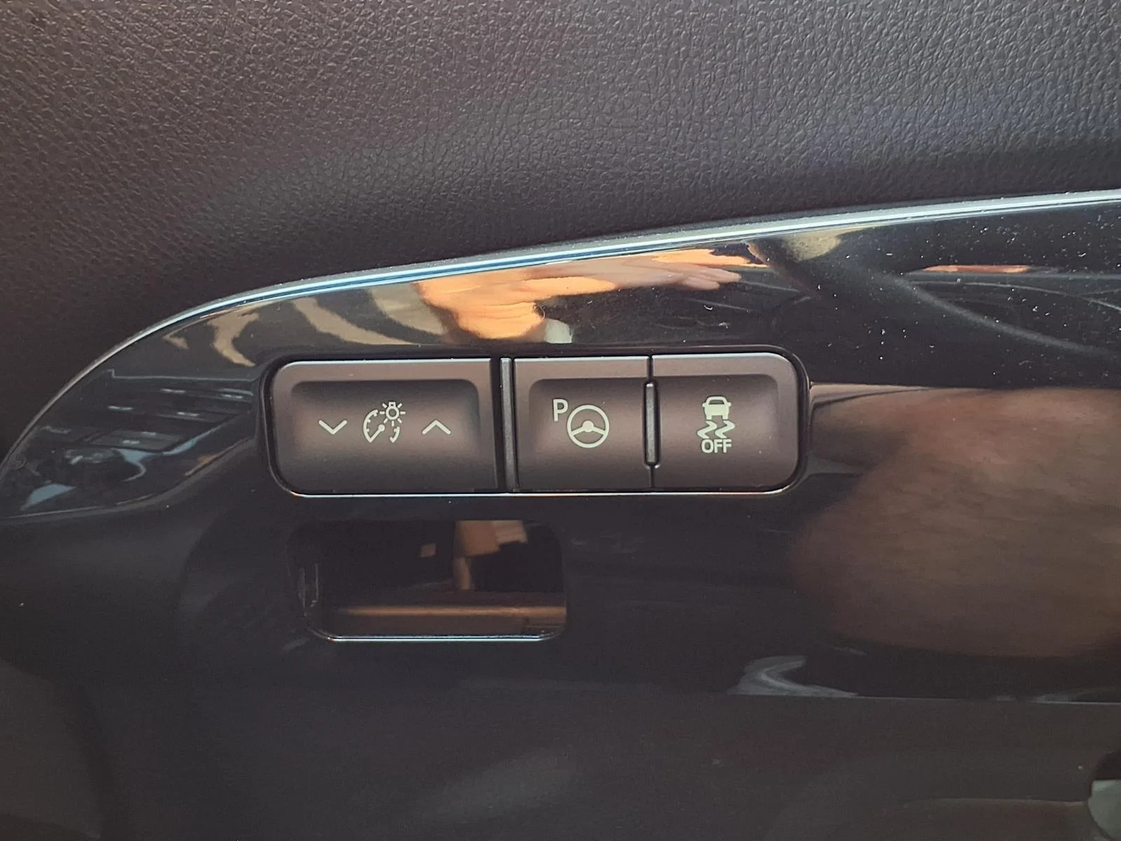 Used 2018 Super White Toyota Two Eco image 14