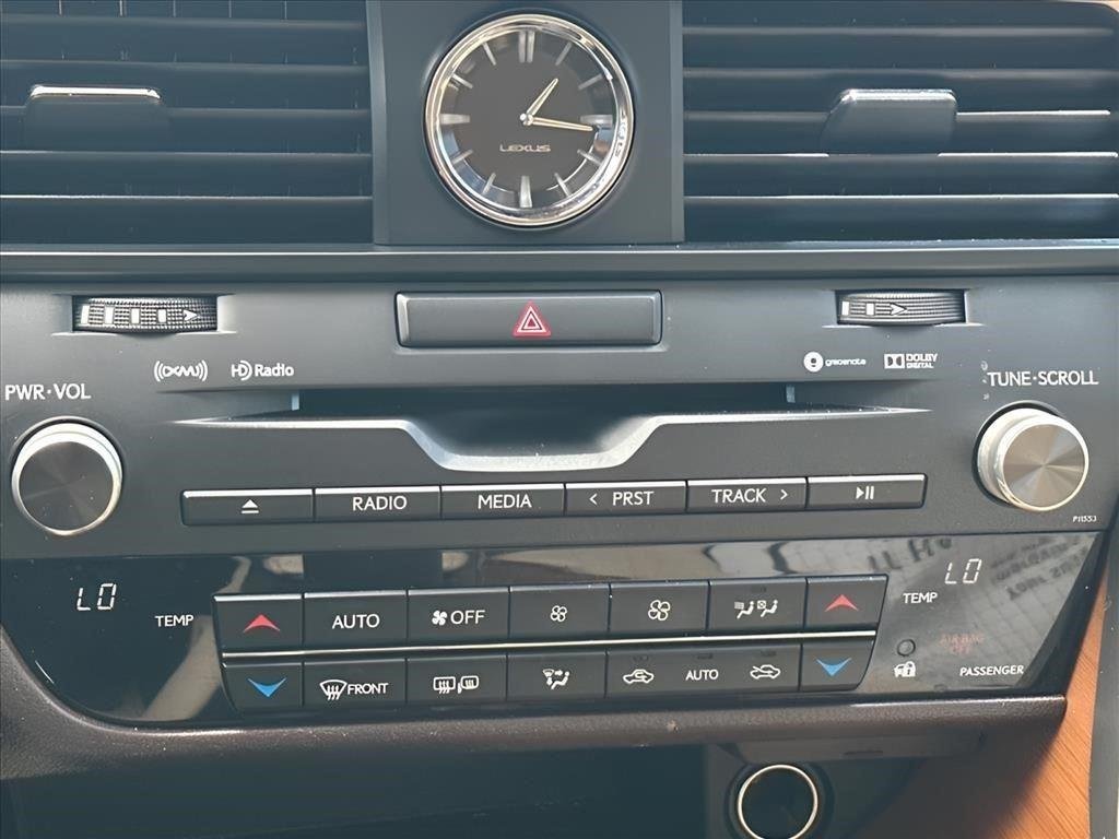 Used 2017 Nebula Gray Pearl Lexus RX 350 image 29