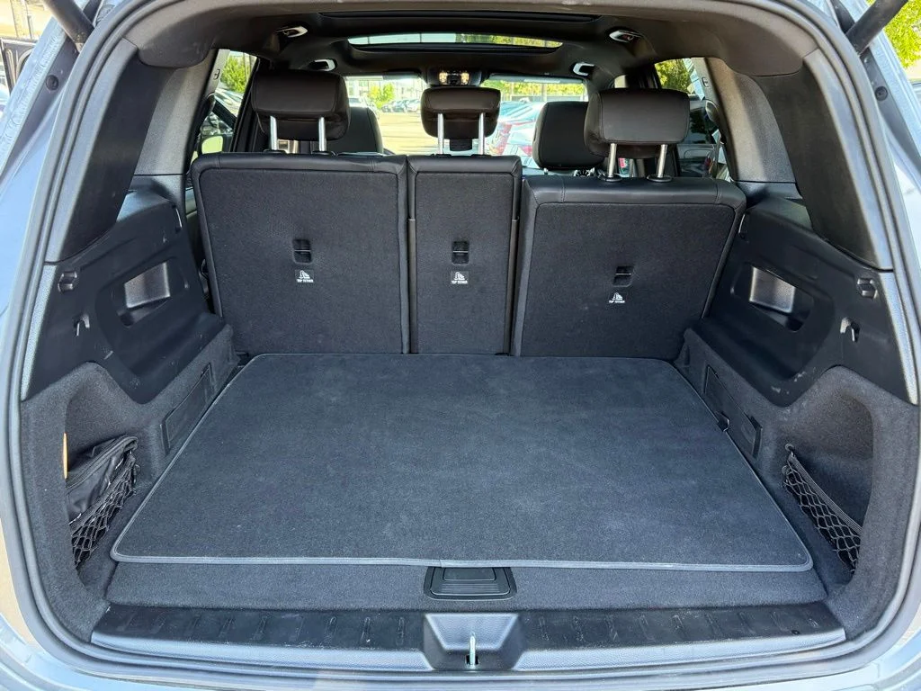 Used 2026 Gray Mercedes-Benz GLB 250 image 19