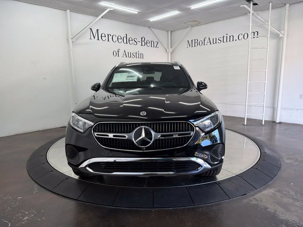 New 2027 Black Mercedes-Benz GLC 300 image 2