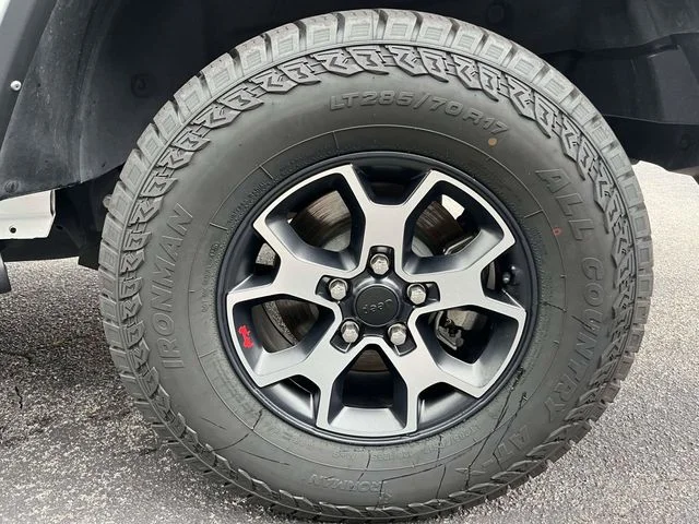 Certified Used 2022 White Jeep Unlimited Rubicon image 11