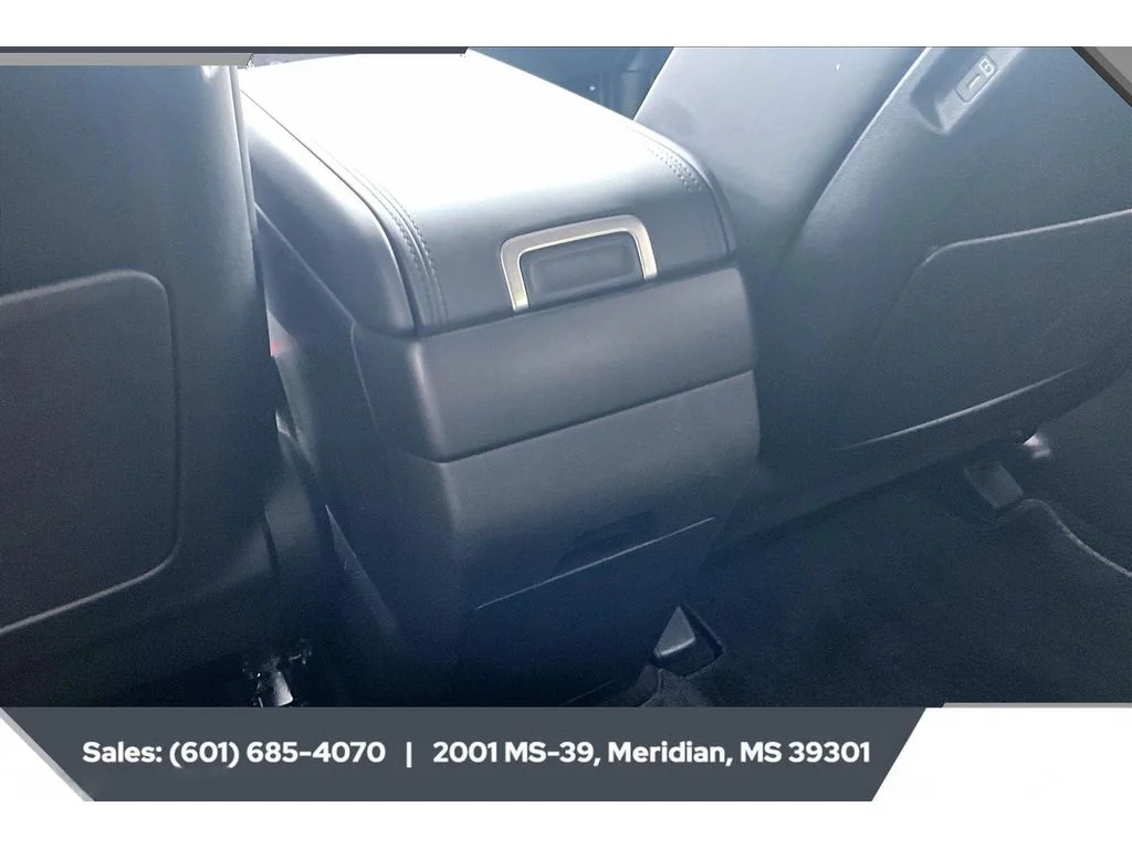 Used 2025 SHIMMERING SILVER Hyundai SEL image 25