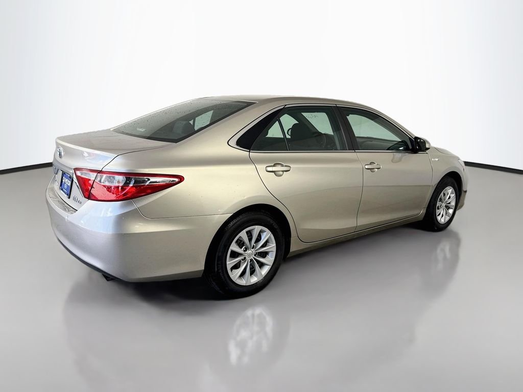 Used 2015 Creme Brulee Mica Toyota LE image 13