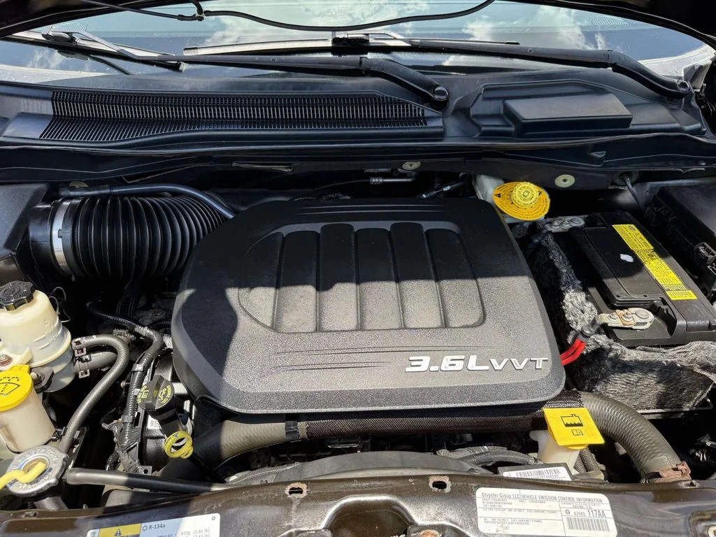 2015 Chrysler Town & Country Touring - Photo 12