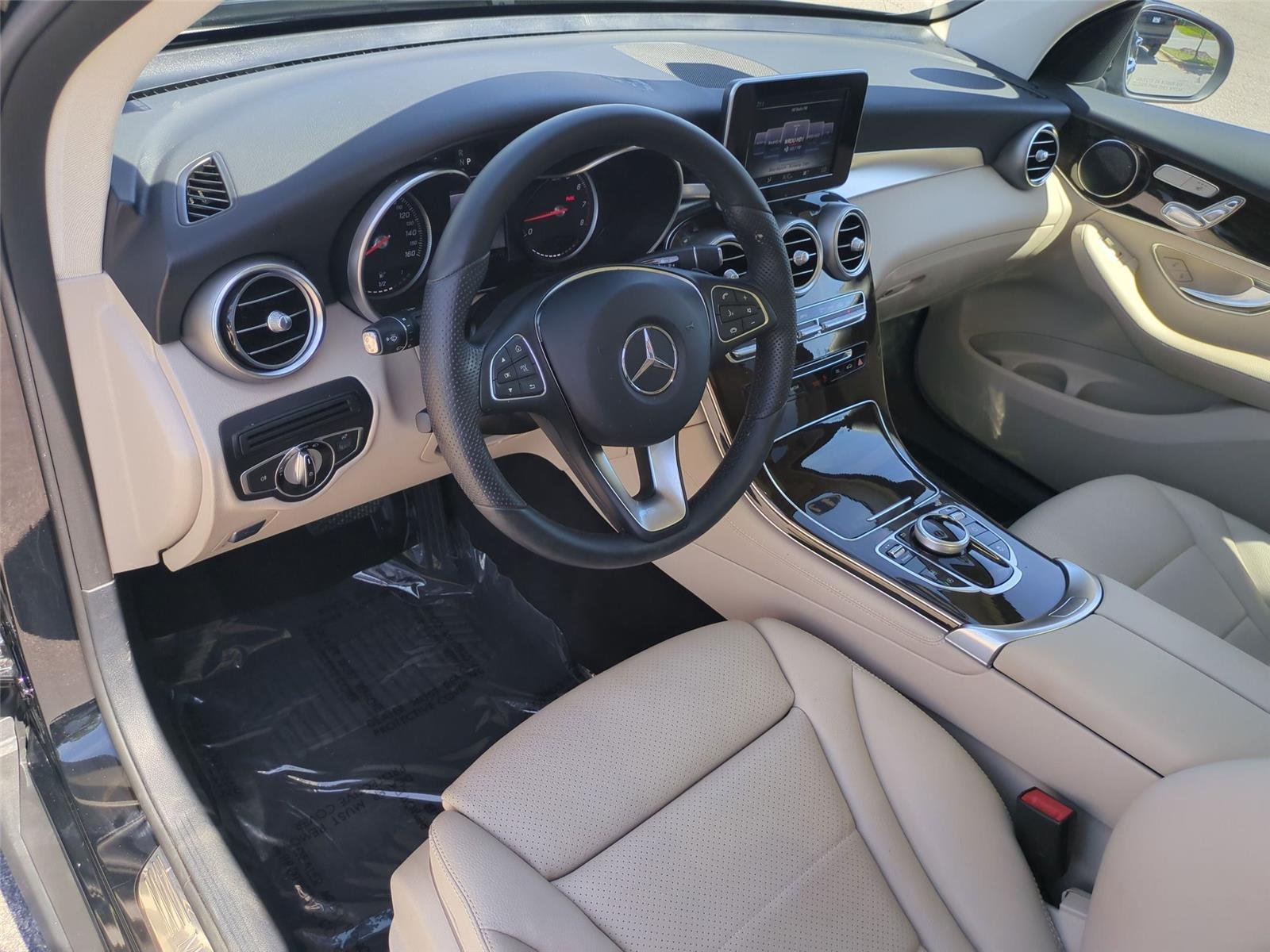 Used 2017 Black Mercedes-Benz GLC 300 image 19