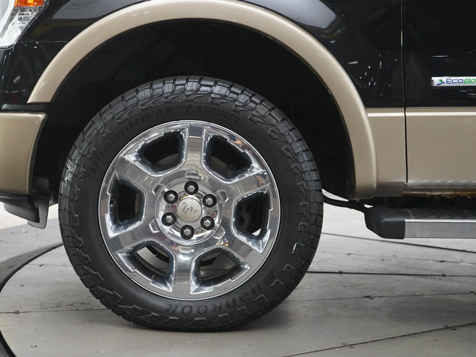 Used 2014  Ford XL image 27