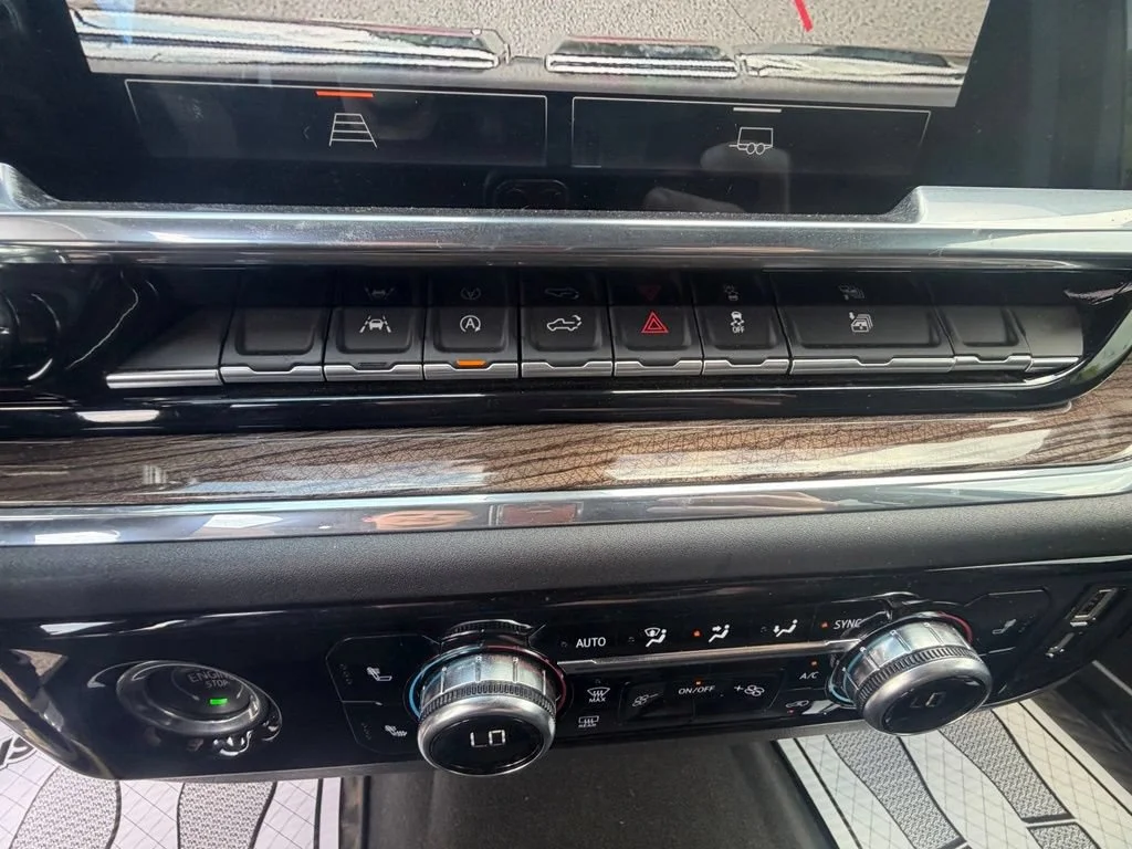 Used 2023 Onyx Black GMC Elevation image 25