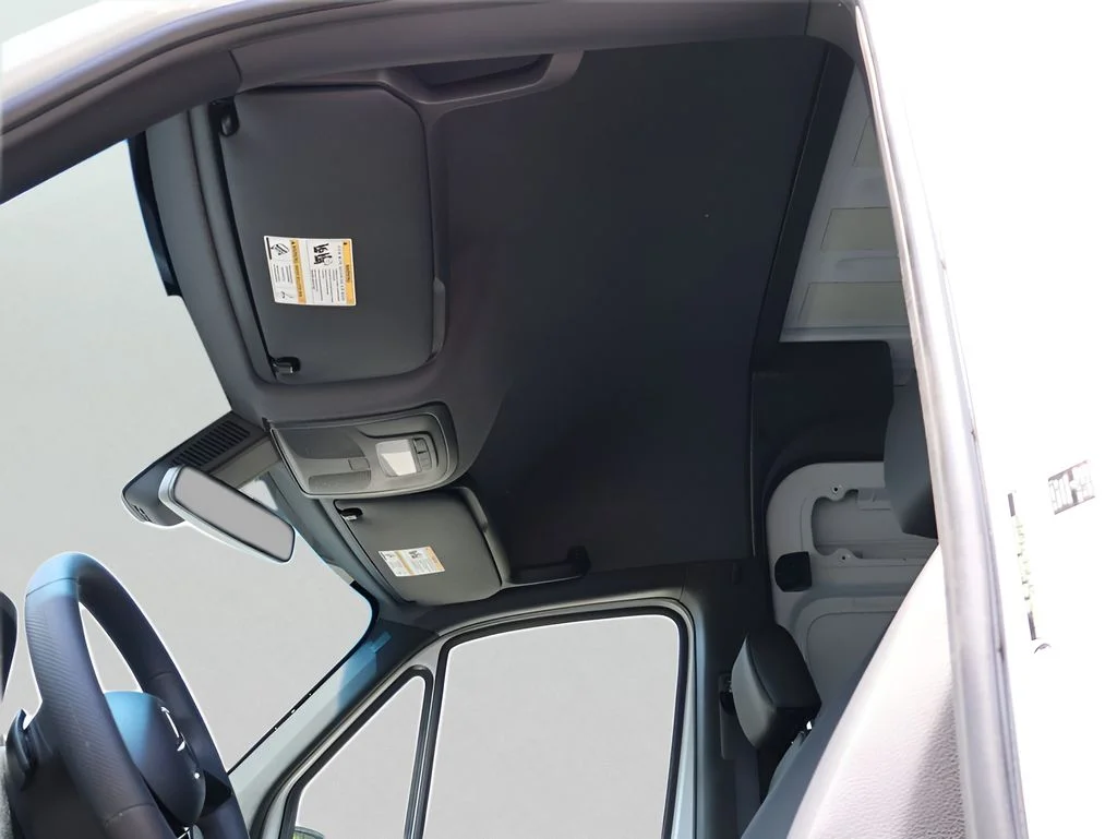 New 2025 Arctic+White Mercedes-Benz Cargo 144 WB image 40