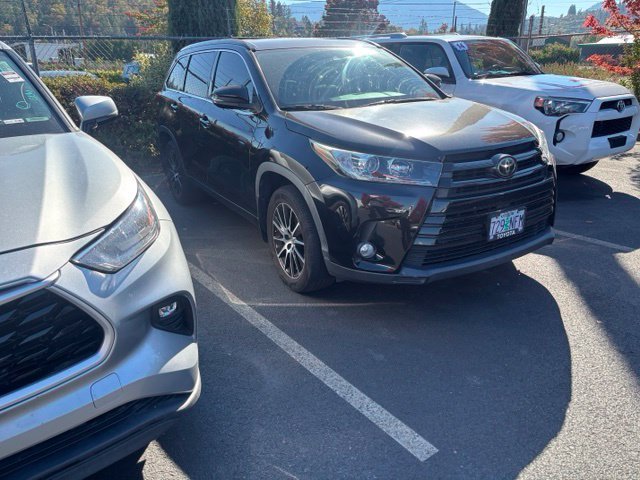 Certified Used 2018 Black Toyota SE image 1