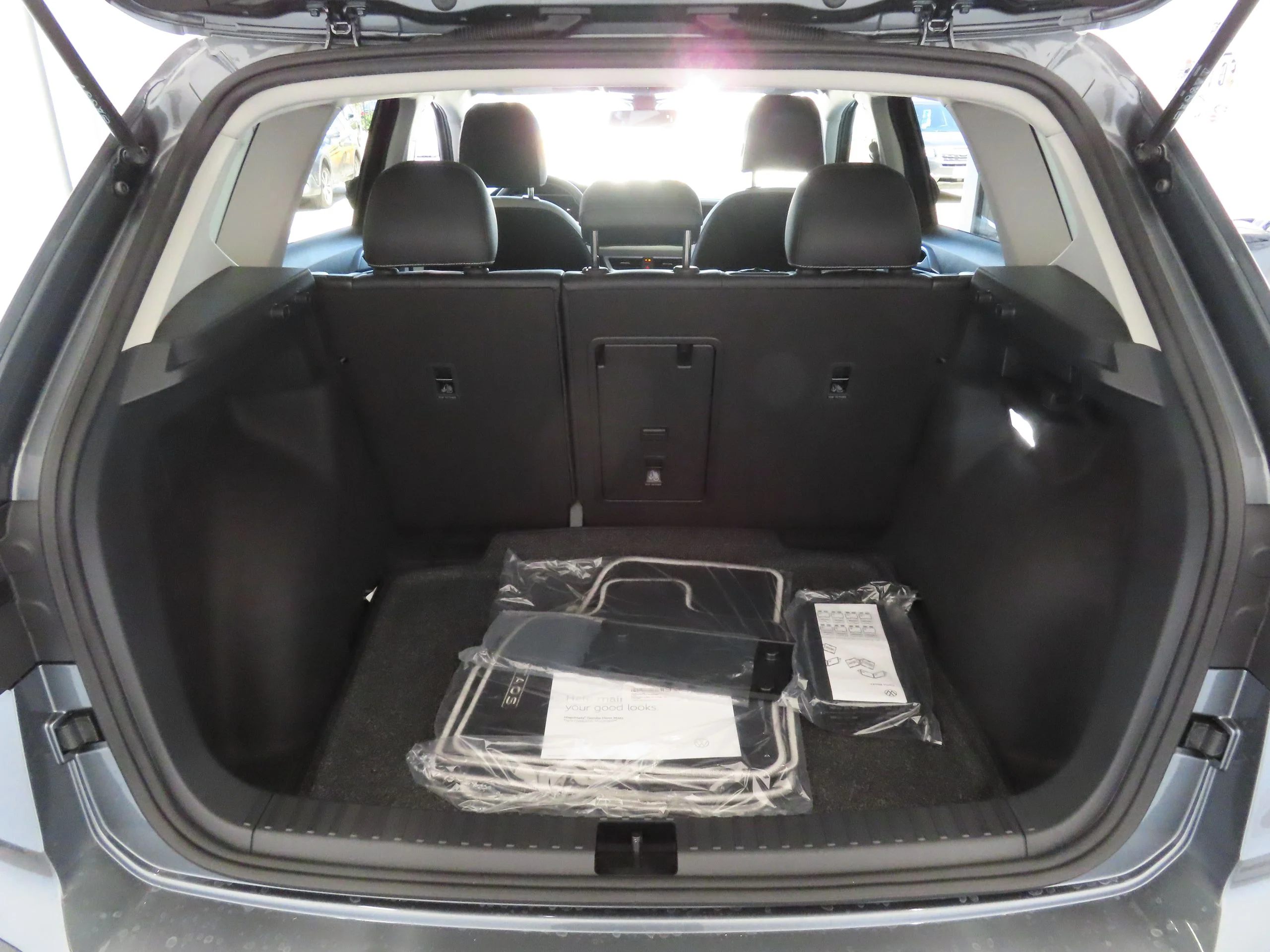 New 2026 Silver Volkswagen 1.5T SE image 21