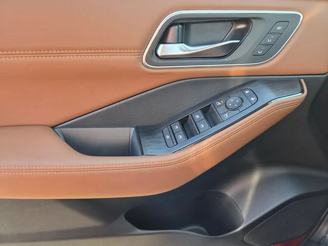 New 2026 Scarlet Ember Tintcoat Nissan Platinum image 22