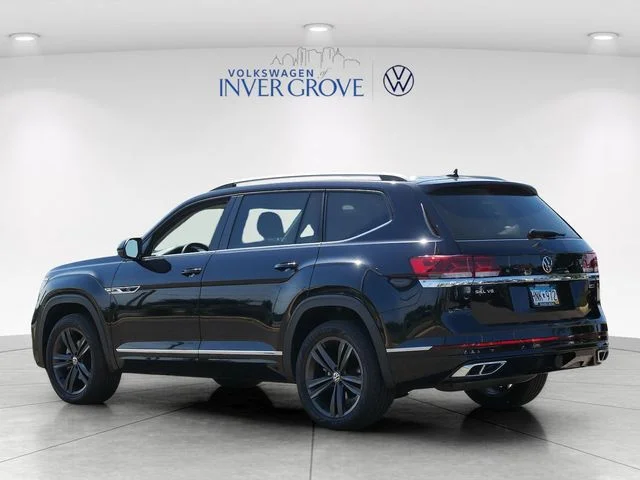 Certified Used 2022 Black Volkswagen 3.6L V6 SEL R-Line image 5
