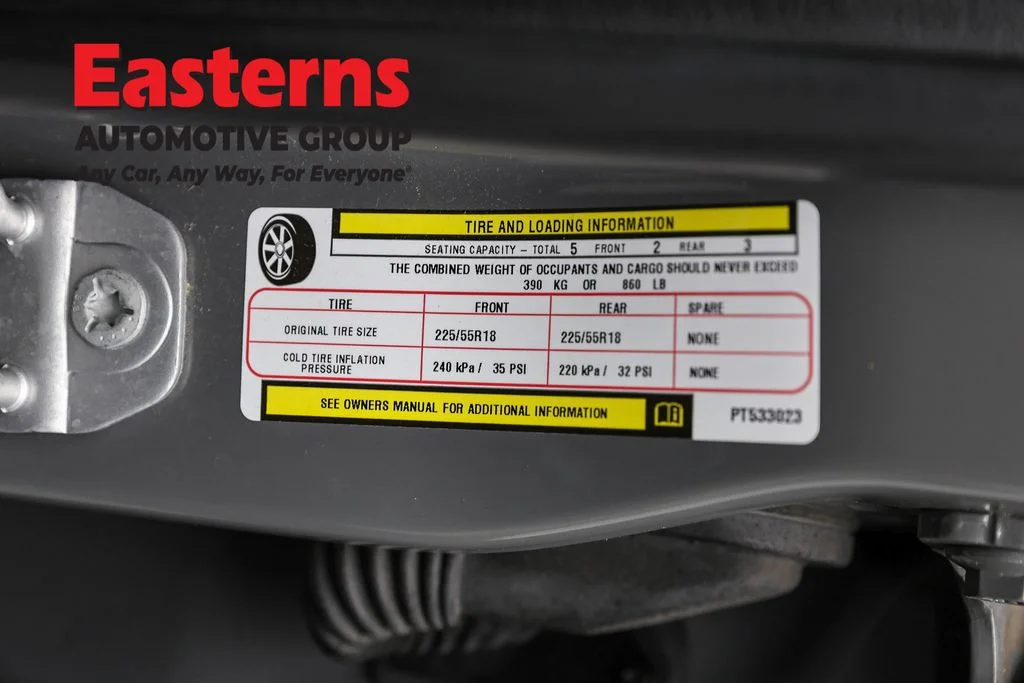 Used 2023 Gray Jeep Latitude Lux image 33