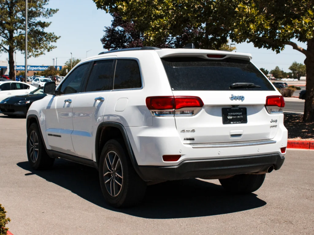Used 2021 Bright White Clearcoat Jeep Limited image 6