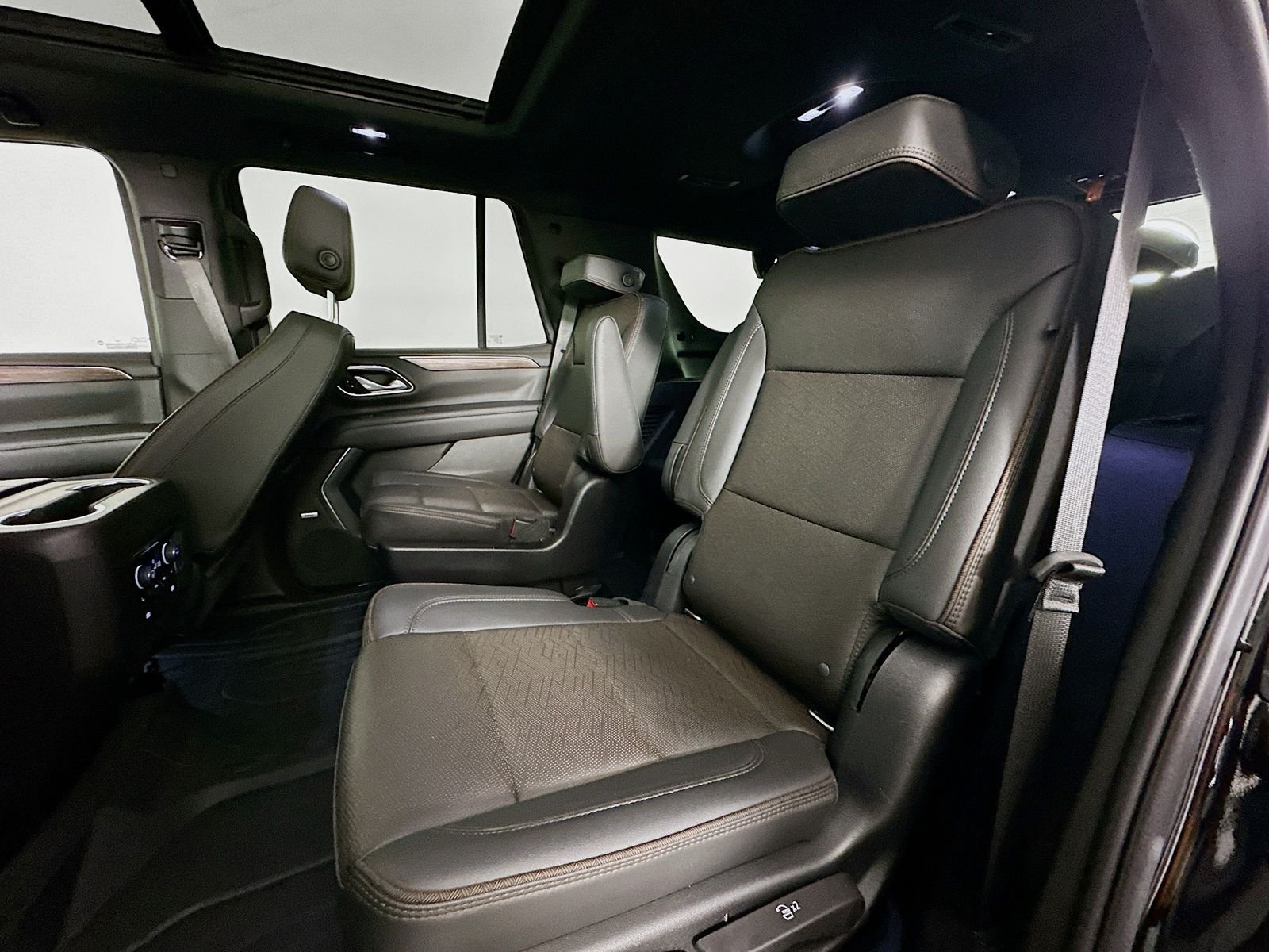 Used 2021 Black Chevrolet High Country image 27