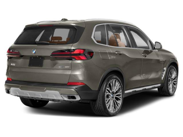 Used 2025 Manhattan Green Metallic BMW sDrive40i image 2