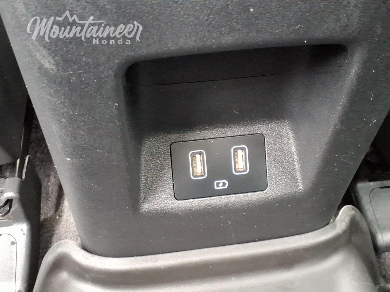 Used 2022 Phantom Black Hyundai Limited image 32