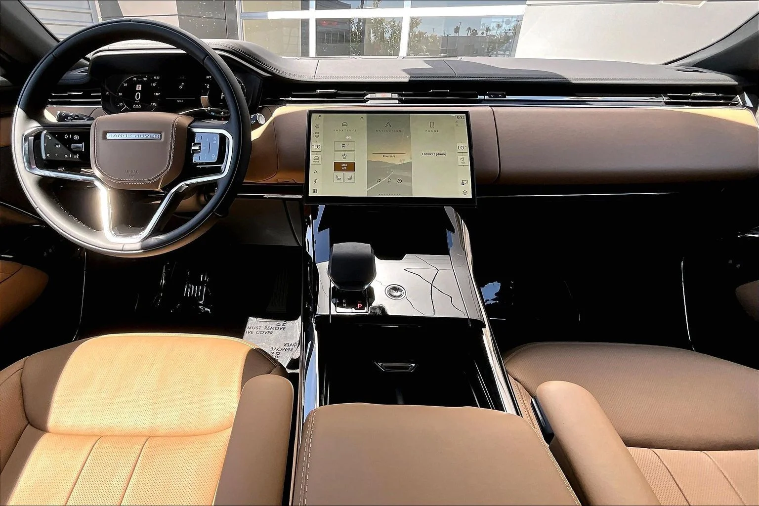 New 2026 Fuji White Land Rover SE image 5