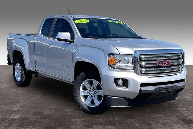 Used 2017 Silver GMC SLE1 image 11