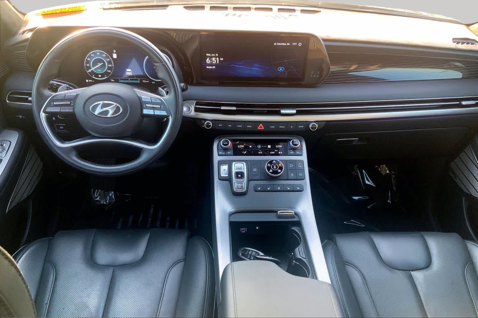 Used 2025 Sierra Burgundy Hyundai Calligraphy image 15